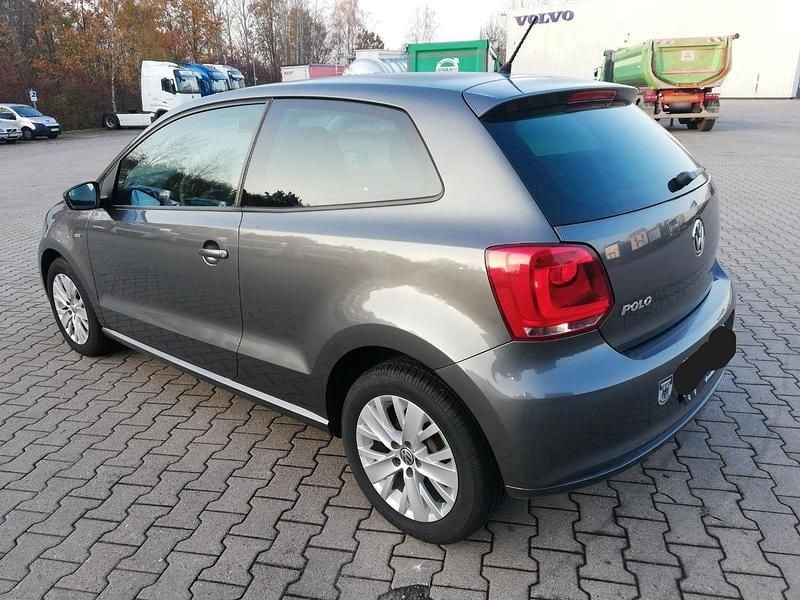 Gebraucht VW Polo Life 60 PS (44 kW) 2013 Grau Kleinwagen