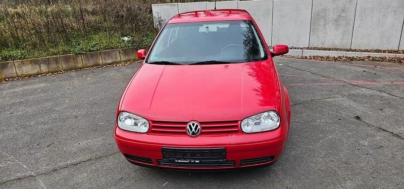 Gebraucht VW Golf 110 PS (80 kW) 2002 Rot Limousine