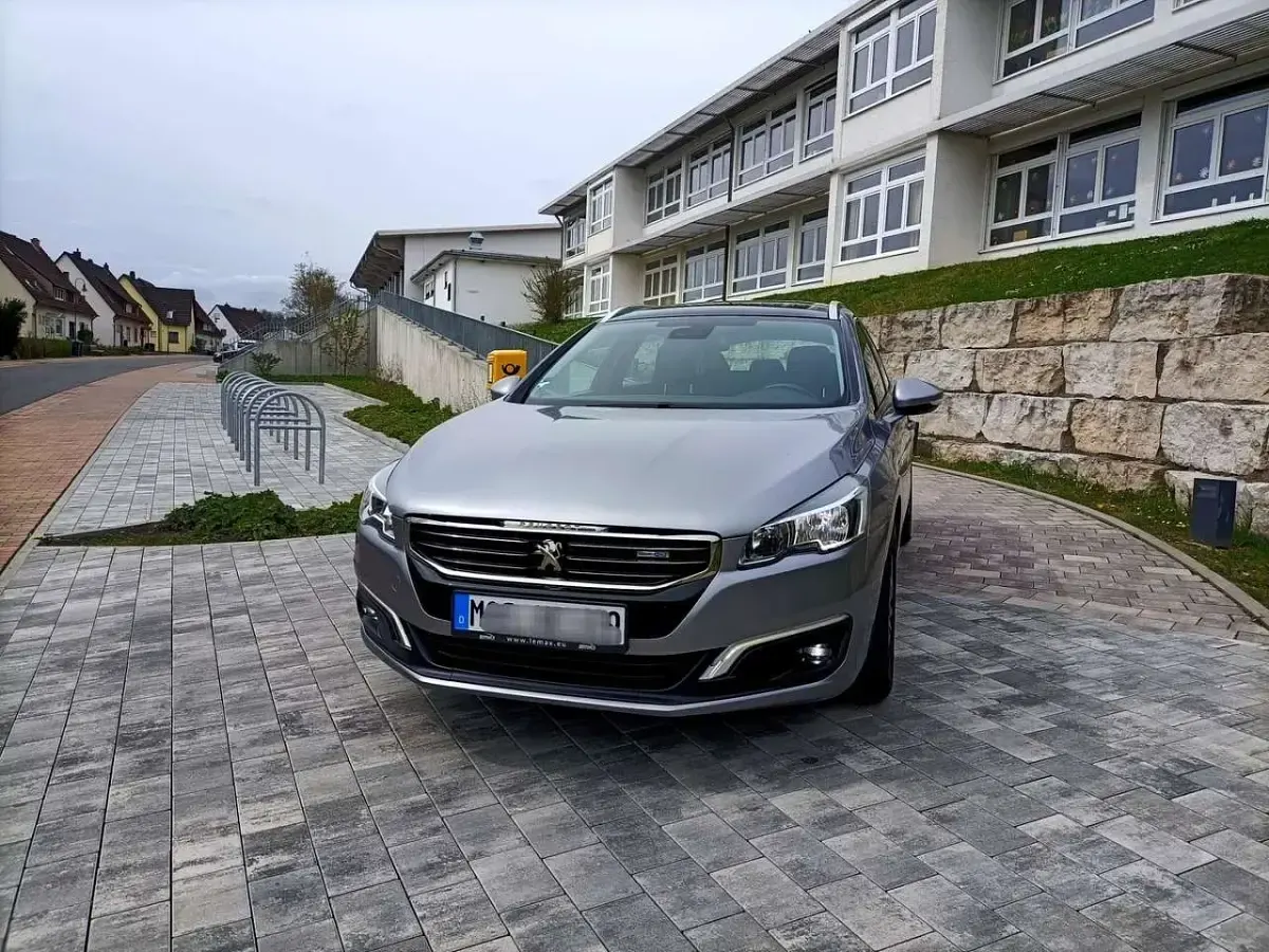 Gebraucht Peugeot 508 SW 120 PS (88 kW) 2016 Grau Kombi