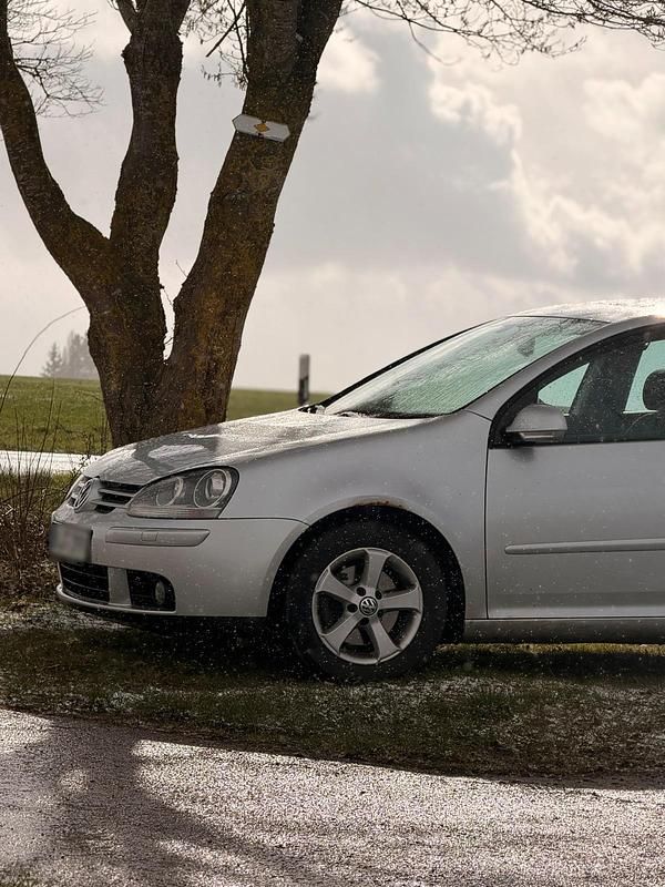 Gebraucht VW Golf V 150 PS (110 kW) 2004 Silber Kleinwagen