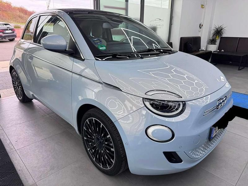 Gebraucht Fiat 500e La Prima 86 kW (118 PS) 2021 Blau Cabrio