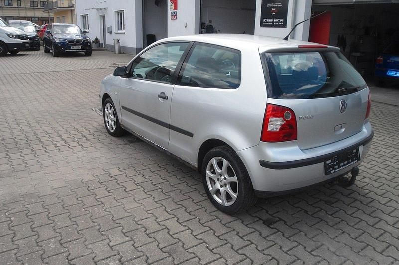 Gebraucht VW Polo Basis 54 PS (39 kW) 2005 Silber Kleinwagen
