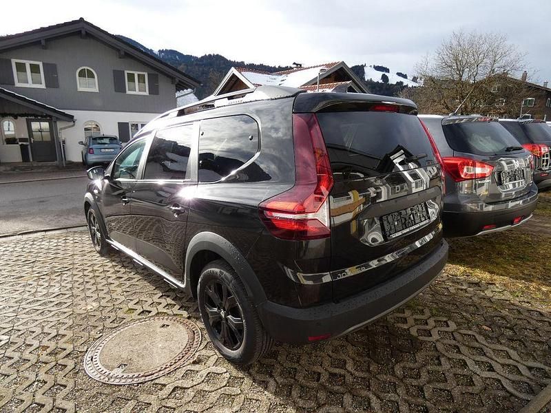 Gebraucht Dacia Jogger Extreme 110 PS (80 kW) 2022 Perlmutt schwarz / kupfer Van / Kleinbus