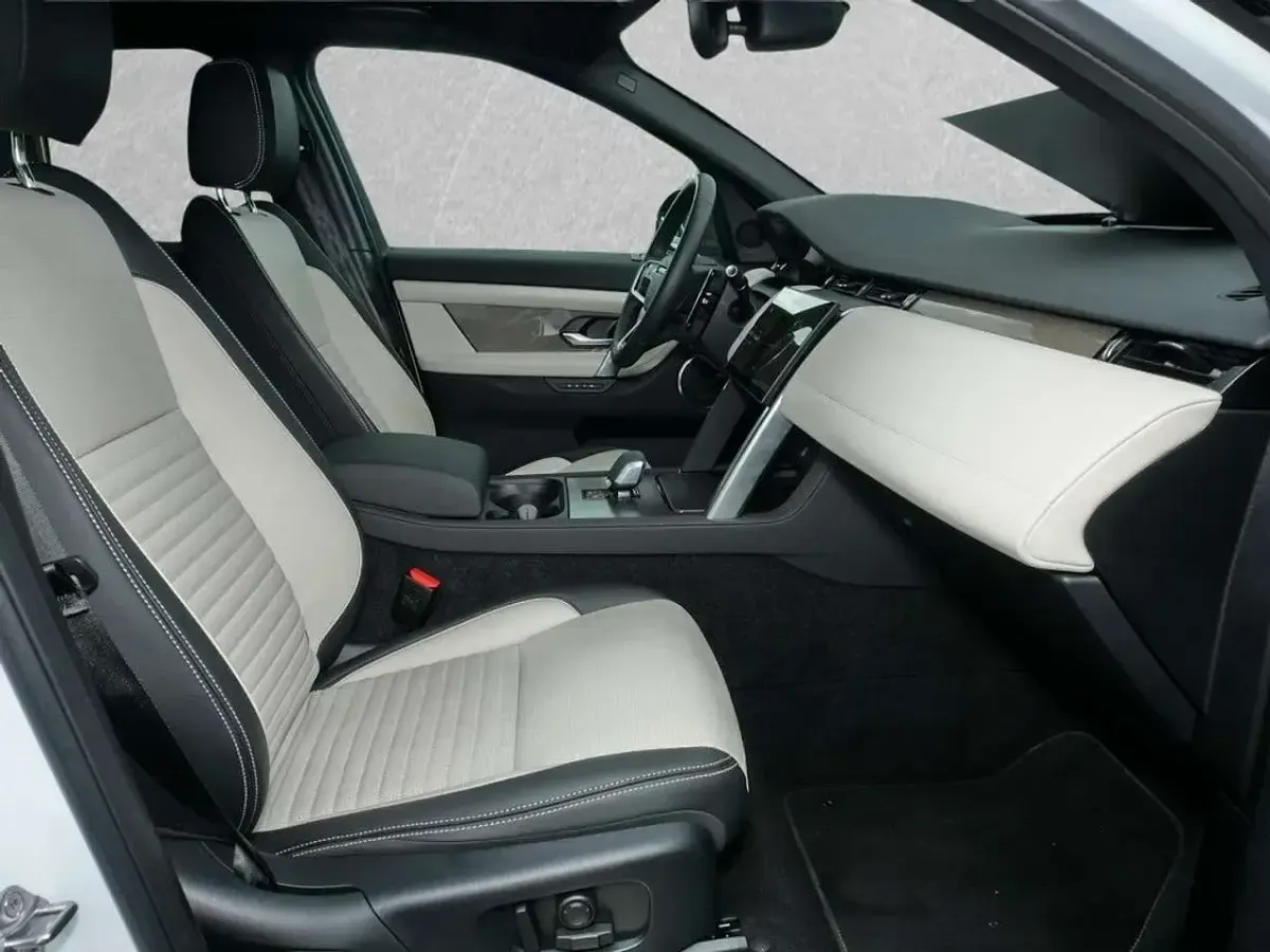 Gebraucht Land Rover Discovery Sport SE Dynamic 204 PS (150 kW) 2025 Weiss SUV
