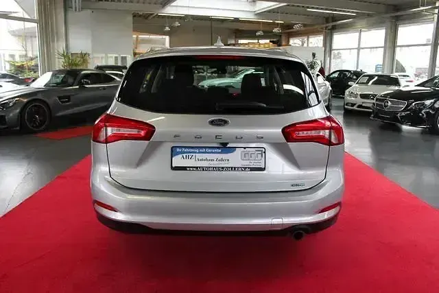 Gebraucht Ford Focus 125 PS (91 kW) 2019 Polarsilber metallic Kombi