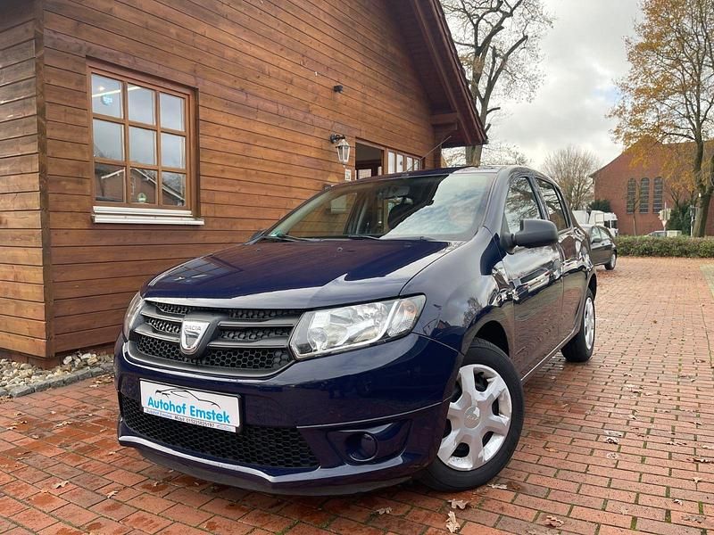 Blau Gebraucht 2015 Dacia Sandero Ambiance Kleinwagen | 5.999 € (Fairer Preis) - Bild 1/4