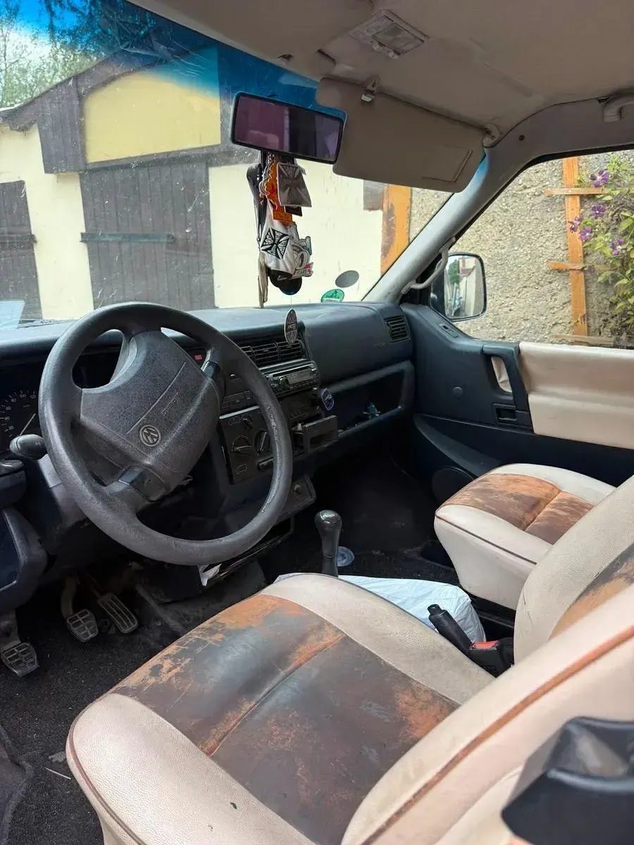 Gebraucht VW T4 102 PS (75 kW) 1997 Violet Van