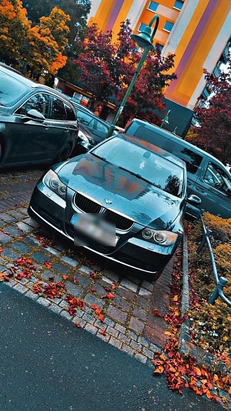 Gebraucht BMW 318 141 PS (103 kW) 2006 Grau Limousine
