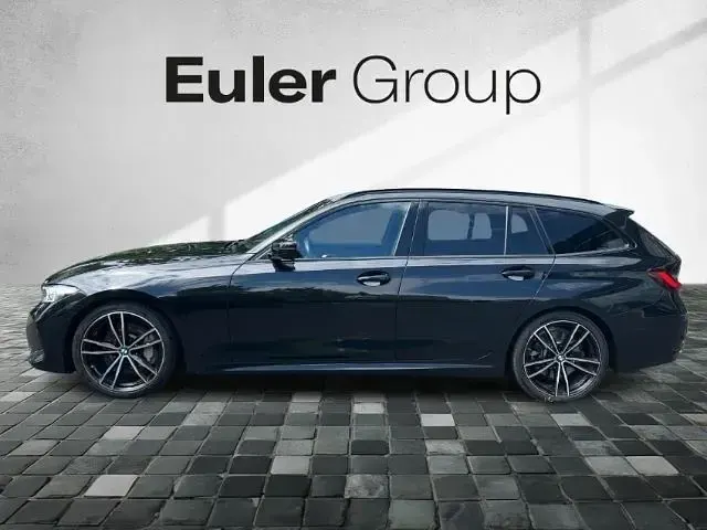 Gebraucht BMW 330 M Sport 286 PS (210 kW) 2023 Saphirschwarz metallic Kombi