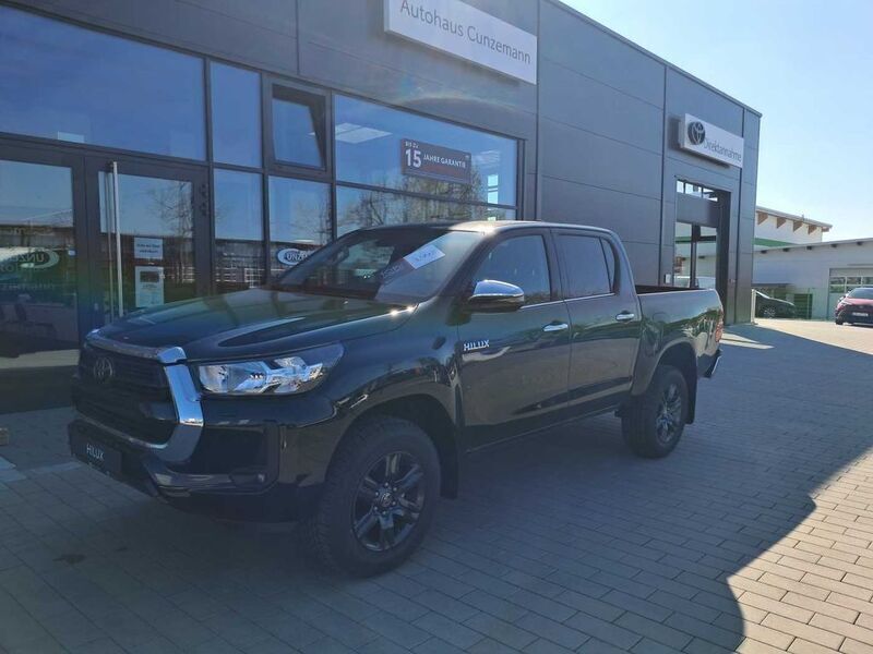 Schwarz Neu 2024 Toyota HiLux Comfort Abholung | 49.250 € (Etwas zu teuer) - Bild 1/4