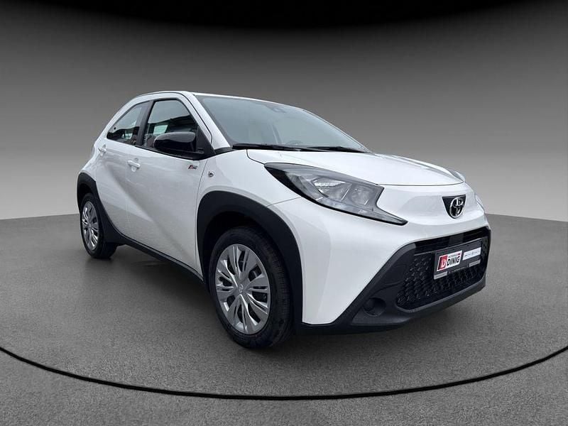 Neu Toyota Aygo X X-play 72 PS (52 kW) 2026 Weiß SUV