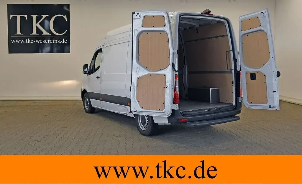 Gebraucht Mercedes Sprinter 170 PS (125 kW) 2025 Weiß Van