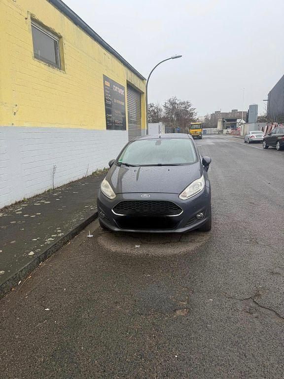 Gebraucht Ford Fiesta SYNC Edition 101 PS (74 kW) 2014 Grau Kleinwagen
