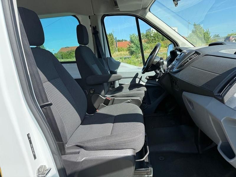 Gebraucht Ford Transit 131 PS (96 kW) 2019 Weiß Van / Kleinbus