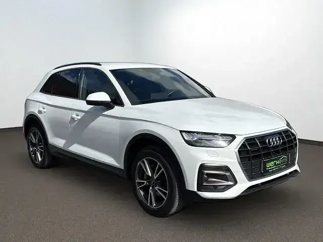 Używany Audi Q5 Basis 299 KM (219 kW) 2022 Biały SUV