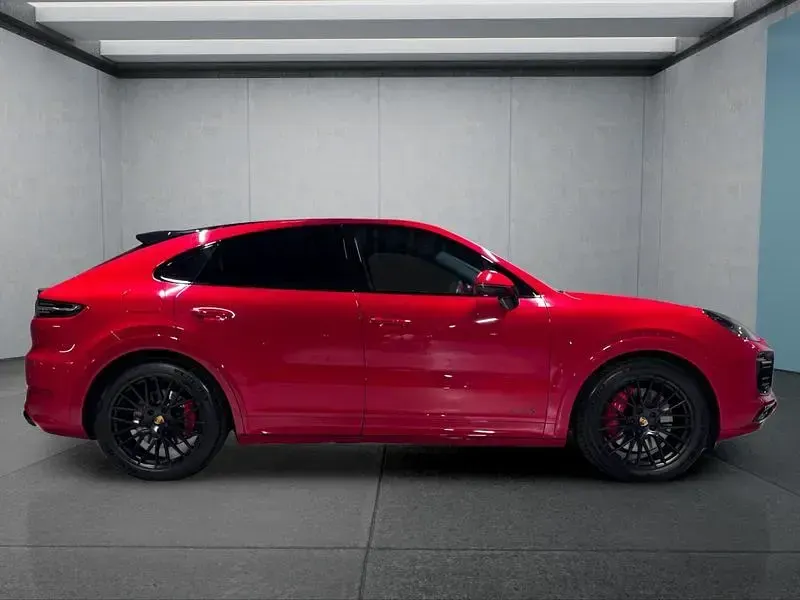 Gebraucht Porsche Cayenne GTS 460 PS (338 kW) 2022 Rot SUV