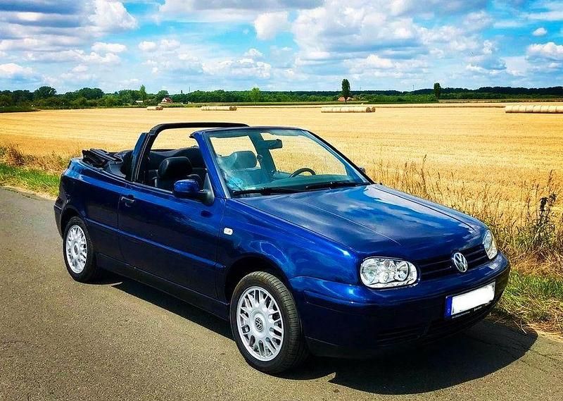 Blau Gebraucht 2002 VW Golf Cabriolet Highline Cabrio | 5.200 € (Etwas zu teuer) - Bild 1/4