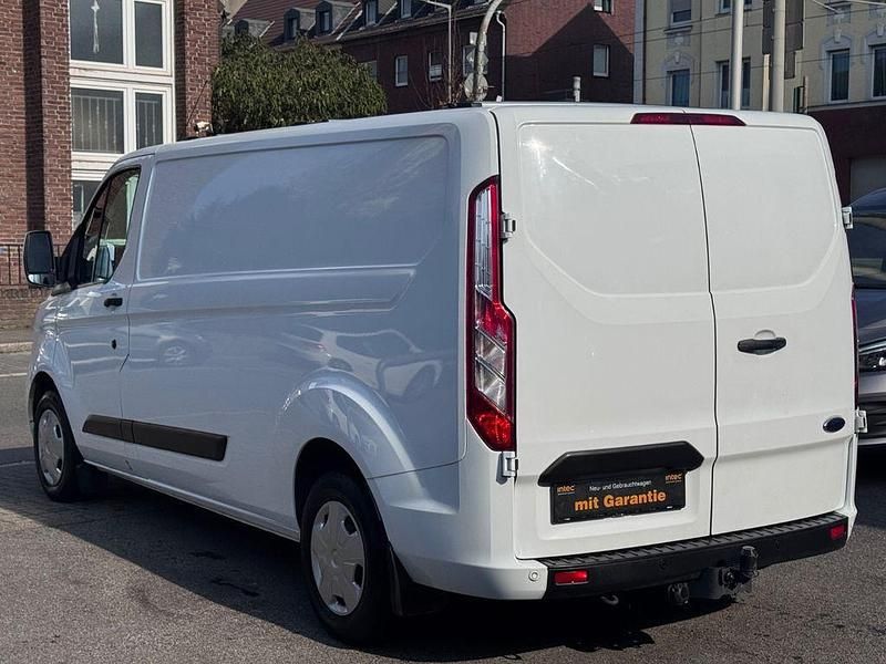 Gebraucht Ford Transit Custom Trend 131 PS (96 kW) 2018 Weiß Van / Kleinbus