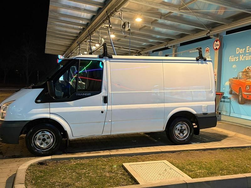 Gebraucht Ford Transit 85 PS (62 kW) 2010 Weiß Van / Kleinbus