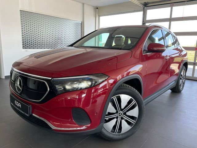 Gebraucht Mercedes EQA300 Advanced 167 kW (228 PS) 2023 Manufaktur patagonia (rot) SUV