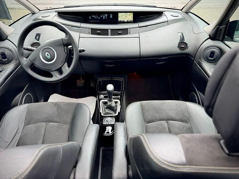 Gebraucht Renault Espace 173 PS (127 kW) 2012 Silber Van / Kleinbus