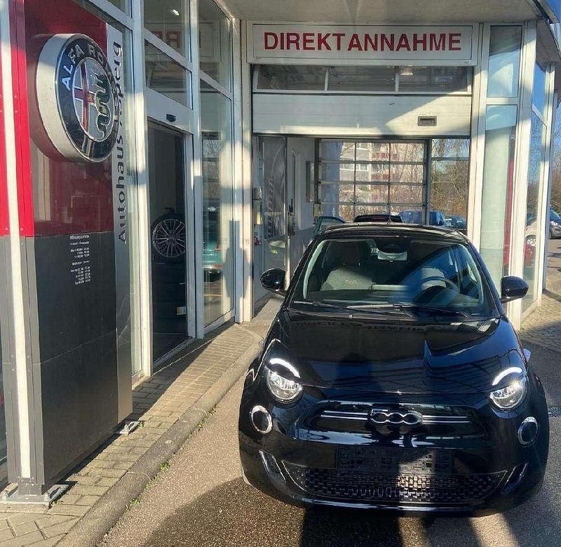 Gebraucht Fiat 500e Icon 86 kW (118 PS) 2021 Schwarz Limousine