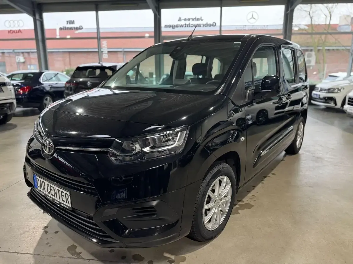Gebraucht Toyota Proace Verso City 110 PS (80 kW) 2021 Schwarz Kombi