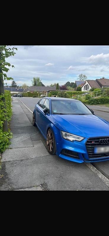 Gebraucht Audi S3 Ambiente 300 PS (220 kW) 2019 Blau Limousine