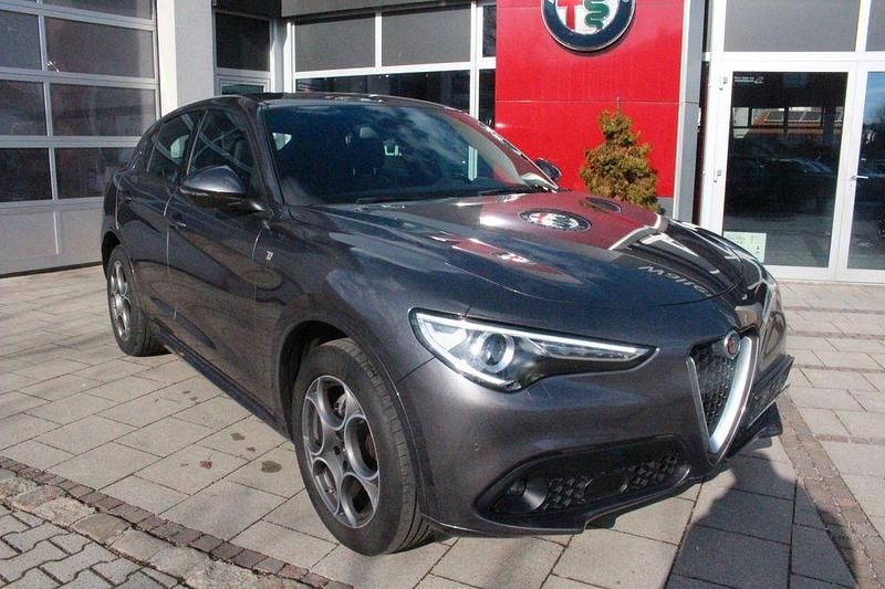 Gebraucht Alfa Romeo Stelvio Ti 209 PS (153 kW) 2022 Grau SUV