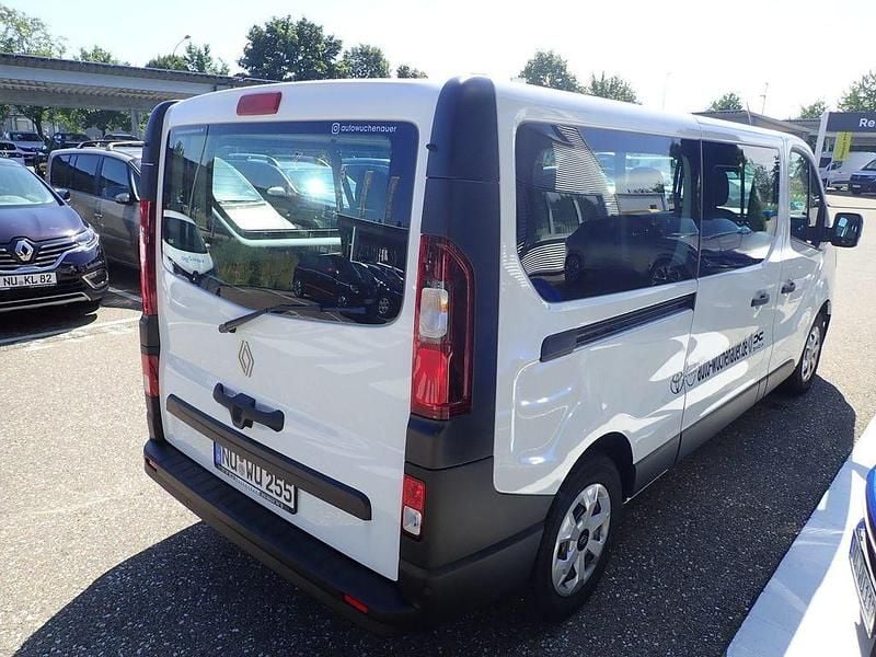 Gebraucht Renault Trafic 110 PS (80 kW) 2025 Weiß Van / Kleinbus