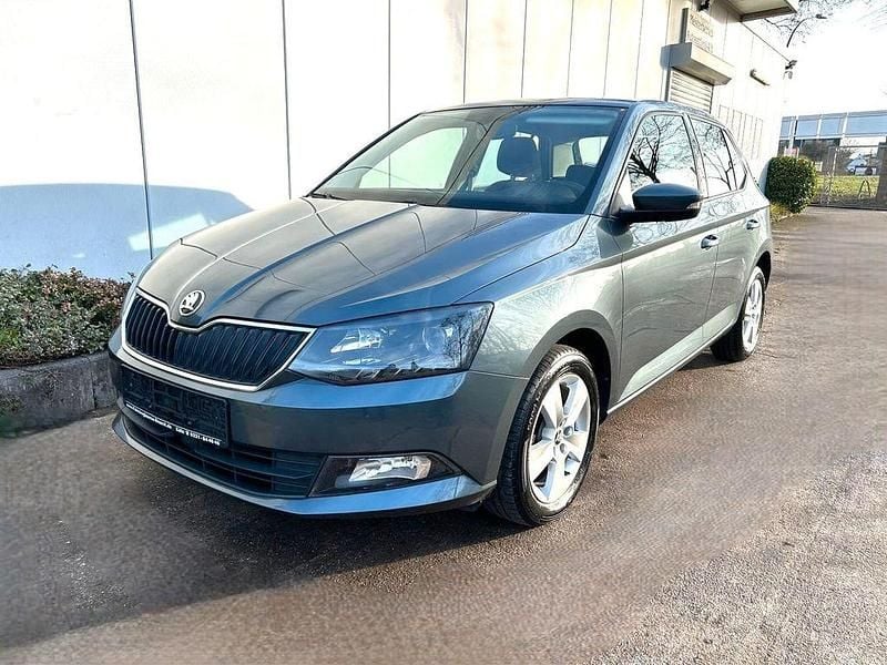 Gebraucht Skoda Fabia Ambition 90 PS (66 kW) 2015 Grau Limousine