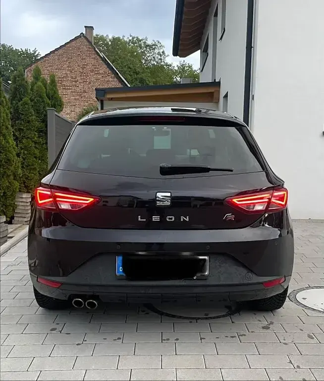 Gebraucht Seat Leon FR 150 PS (110 kW) 2016 Schwarz Limousine