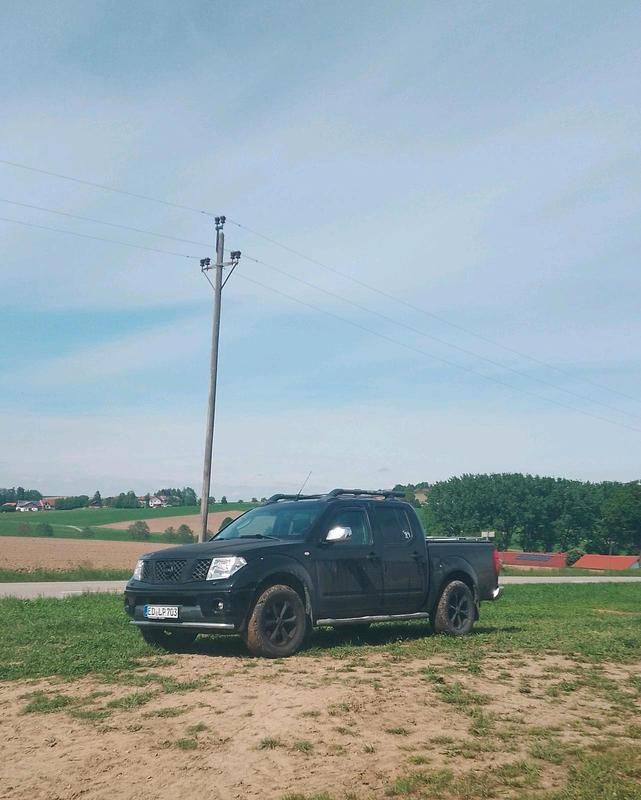 Schwarz Gebraucht 2007 Nissan Navara Abholung | 6.800 € (Guter Preis) - Bild 1/4