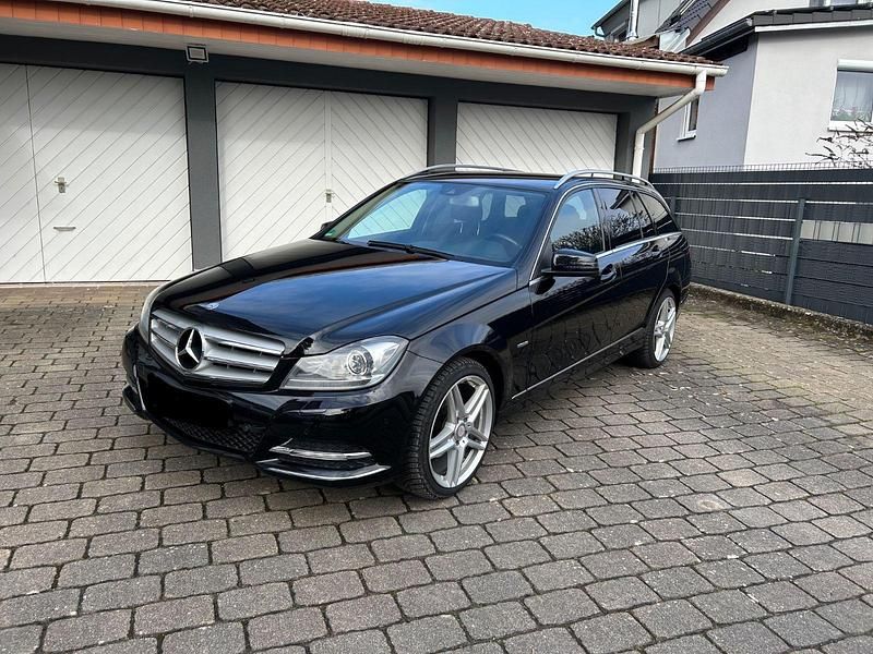 Gebraucht Mercedes C220 Avantgarde 170 PS (125 kW) 2012 Schwarz Kombi