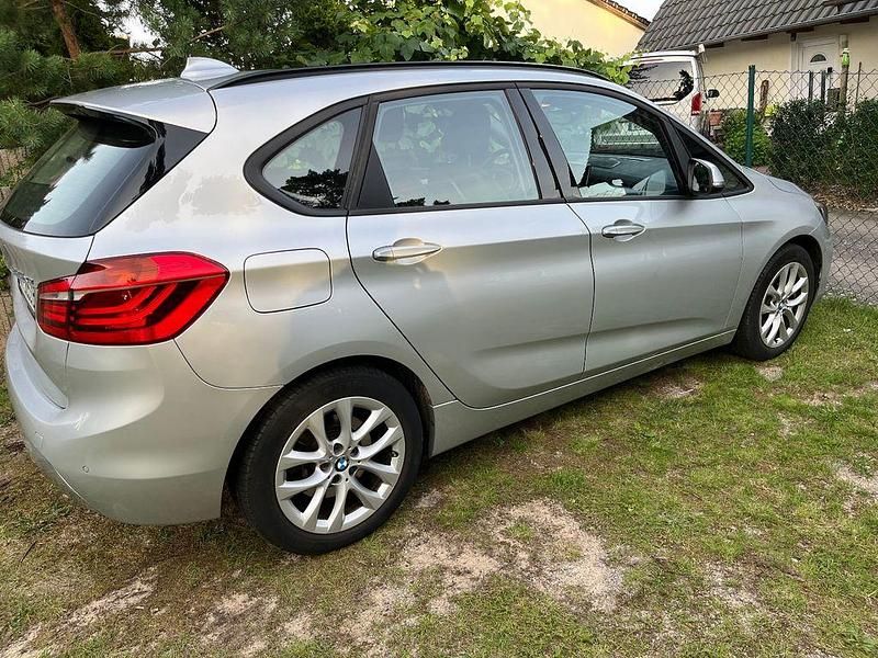 Schwarz Gebraucht 2020 BMW 225 Active Tourer iPerformance Van / Kleinbus | 19.500 € (Fairer Preis) - Bild 1/4
