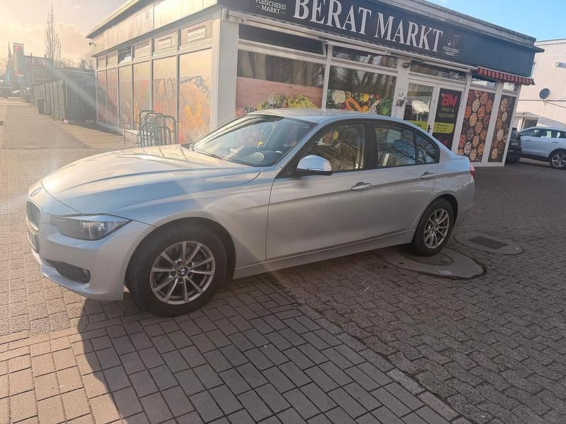 Gebraucht BMW 316 118 PS (86 kW) 2013 Silber Limousine