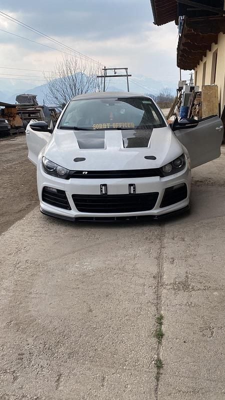 Gebraucht VW Scirocco R 265 PS (194 kW) 2010 Weiß Coupé