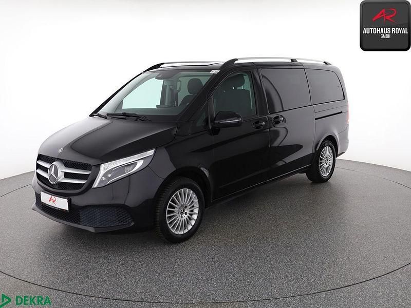 Gebraucht Mercedes V220 163 PS (119 kW) 2019 Obsidianschwarz Van / Kleinbus
