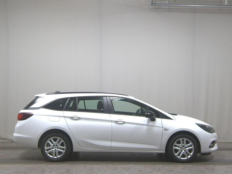 Weiss Gebraucht 2022 Opel Astra Business Kombi | 10.980 € (Superpreis) - Bild 1/4