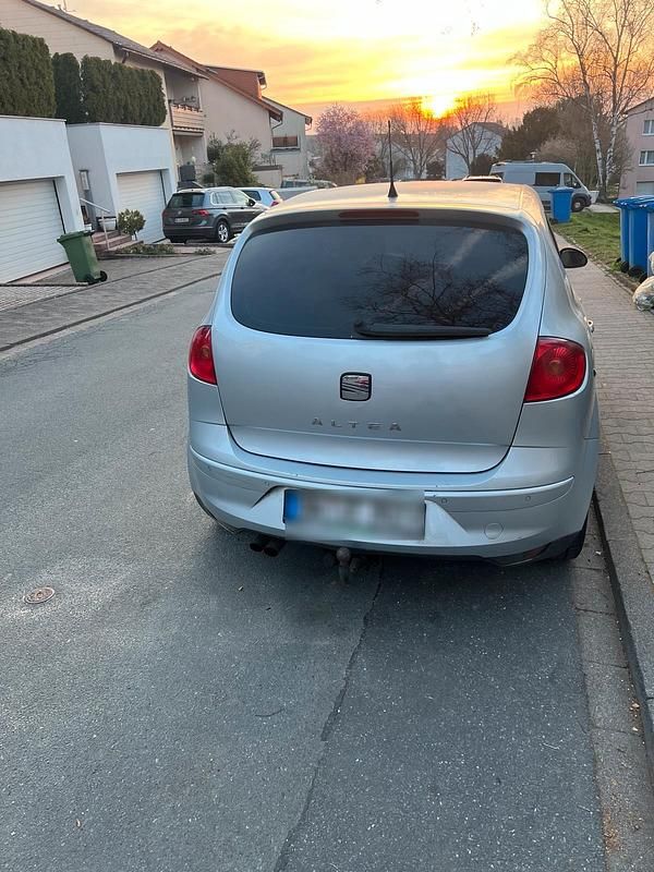 Gebraucht Seat Altea 150 PS (110 kW) 2008 Silber Kleinwagen