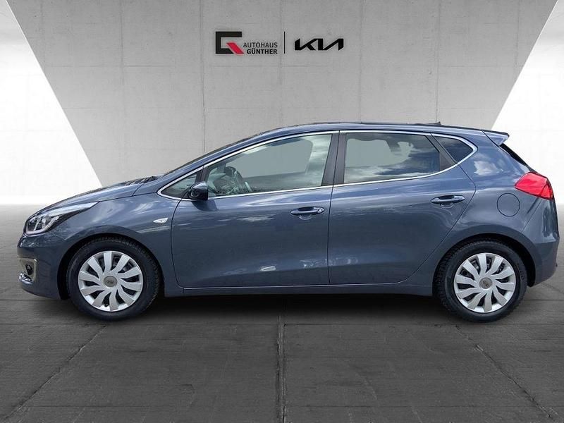 Second-hand Kia Ceed Edition 7 101 CP (74 kW) 2016 Albastru Hatchback