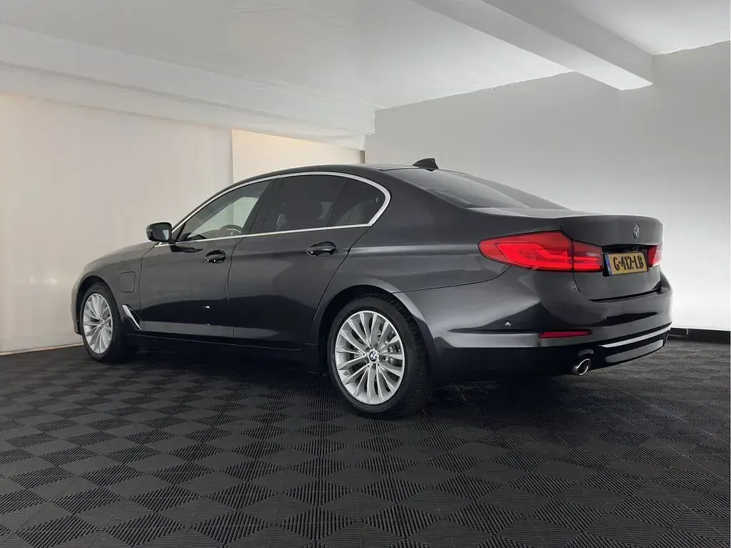 Gebraucht BMW 530e iPerformance 252 PS (185 kW) 2019 Grau Limousine