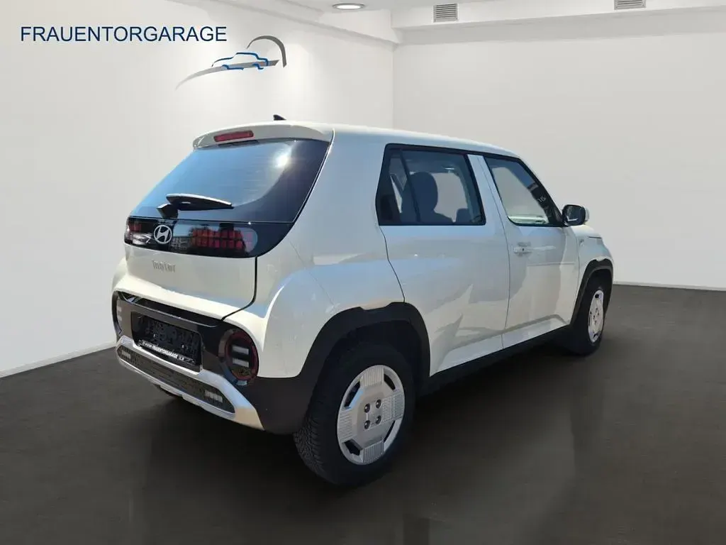 Gebraucht Hyundai Inster Select 71 kW (97 PS) 2025 Unbleached ivory / sol Kleinwagen