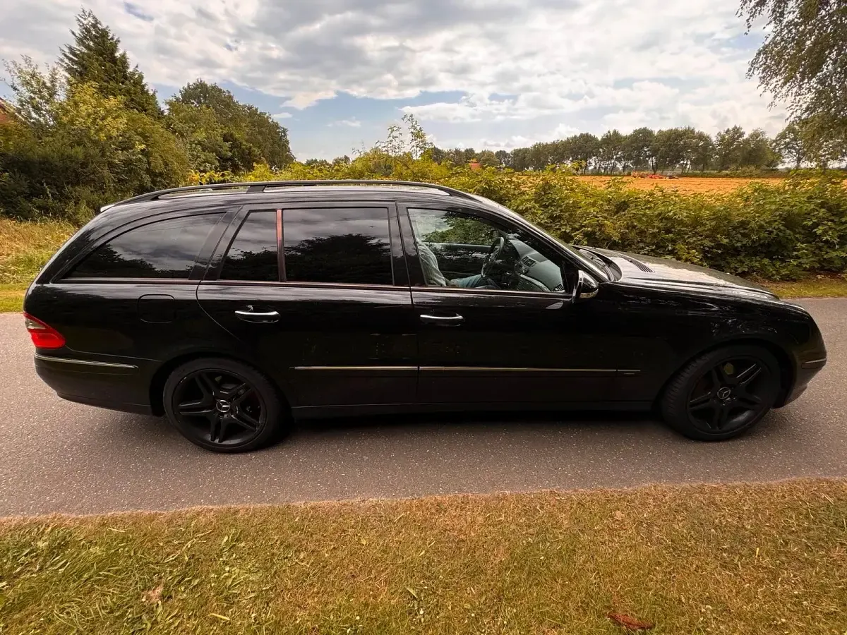 Gebraucht Mercedes E350 292 PS (214 kW) 2008 Schwarz Kombi