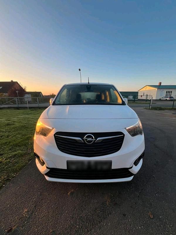 Gebraucht Opel Combo Life 102 PS (75 kW) 2019 Weiß Van / Kleinbus