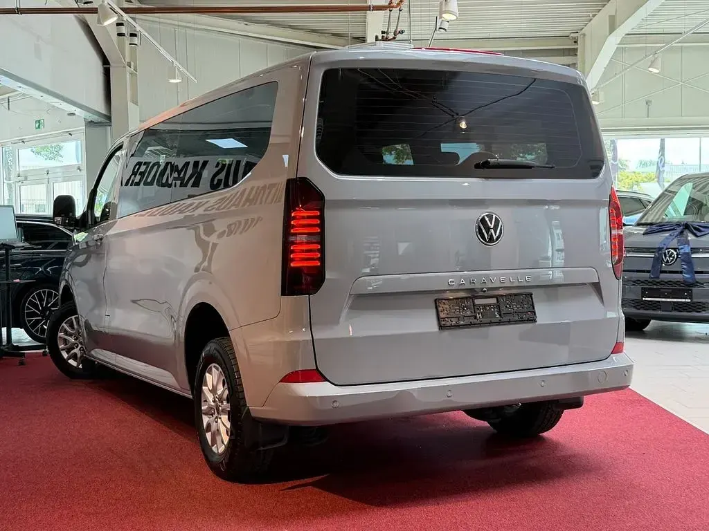 Gebraucht VW Caravelle 150 PS (110 kW) 2025 Grau Van