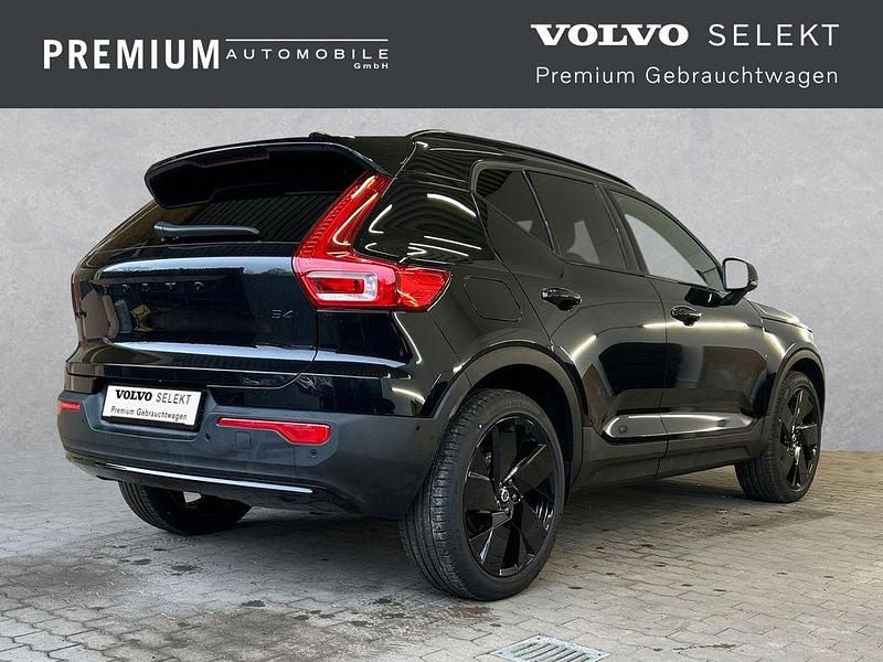 Gebraucht Volvo XC40 Plus 197 PS (144 kW) 2025 Onyx black / metallic SUV