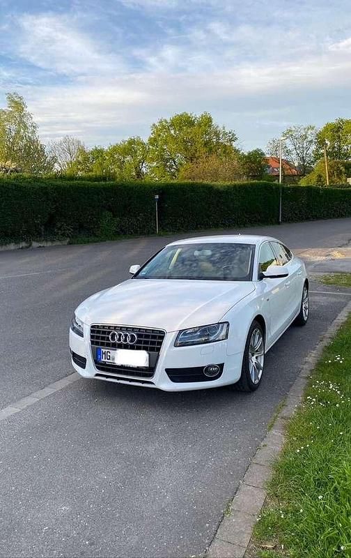 Ibisweiß Gebraucht 2010 Audi A5 Sportback Kleinwagen | 9.500 € (Fairer Preis) - Bild 1/4