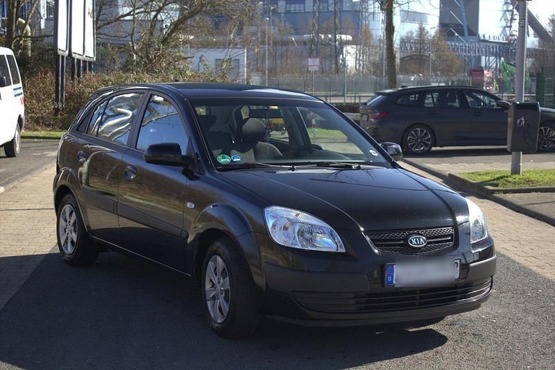 Schwarz Gebraucht 2008 Kia Rio Kleinwagen | 3.500 € (Fairer Preis) - Bild 1/4