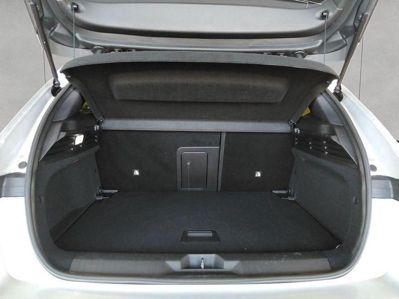 Gebraucht Opel Astra Elegance 131 PS (96 kW) 2023 Silber metallic Limousine